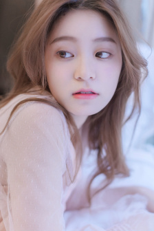 明星专题：艾玛·德考尼斯